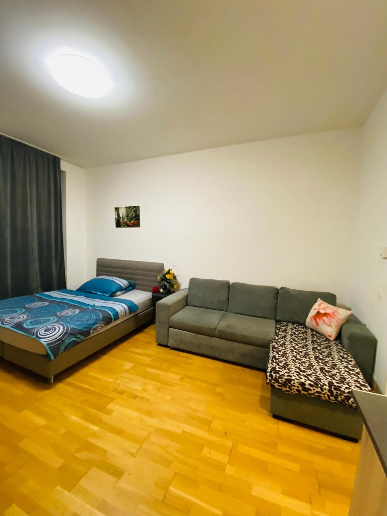 Apartment 25 *
